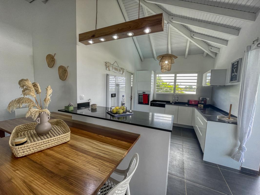 Location Villa 6 personnes avec piscine Saint François Guadeloupe-cuisine