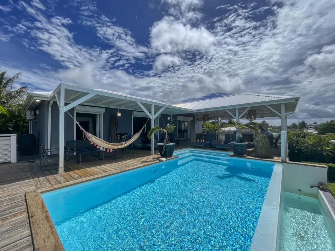 Location Villa 6 personnes avec piscine Saint François Guadeloupe-piscine