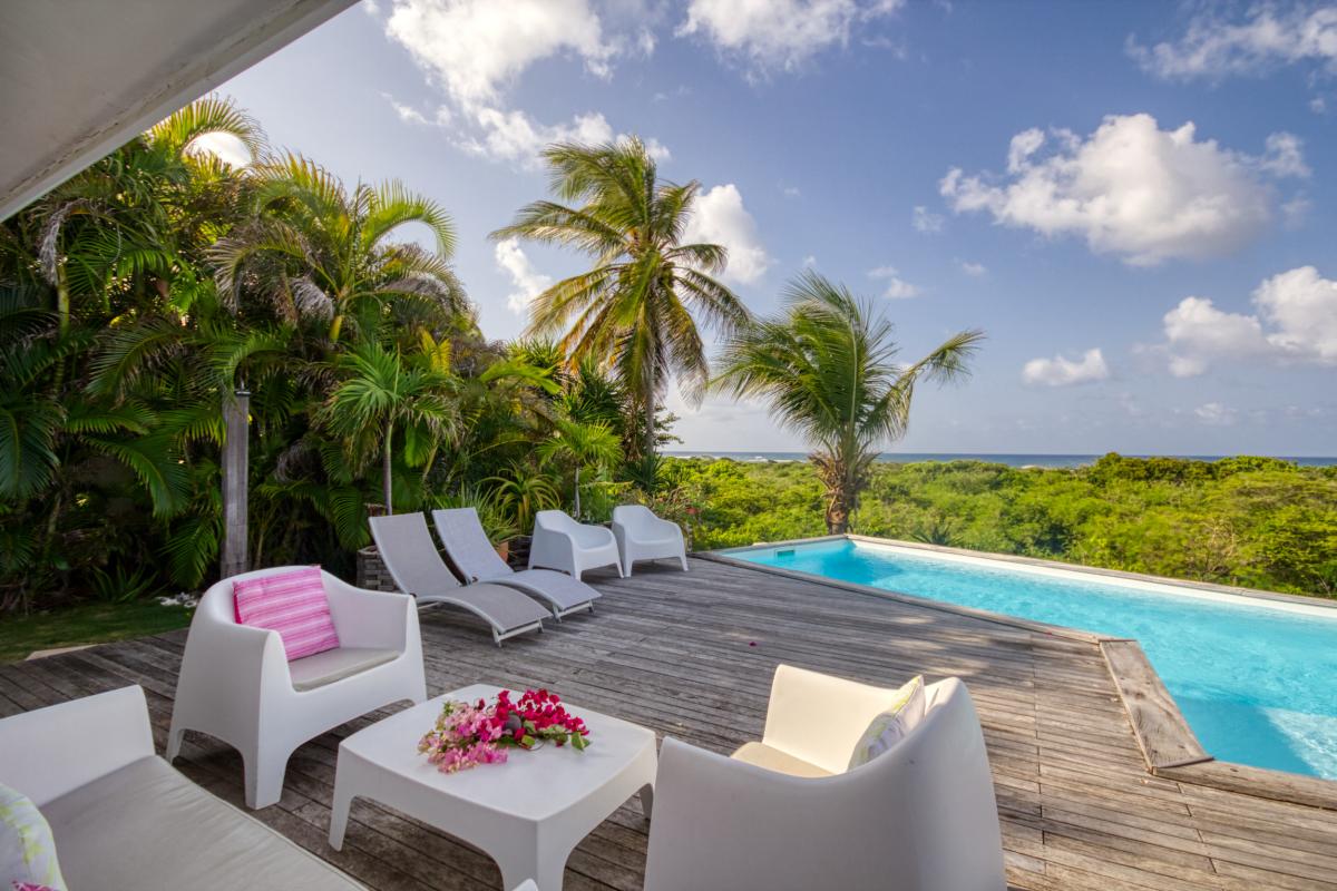 Location villa 2 chambres pour 4-6 personnes à St François en Guadeloupe avec vue mer et piscine