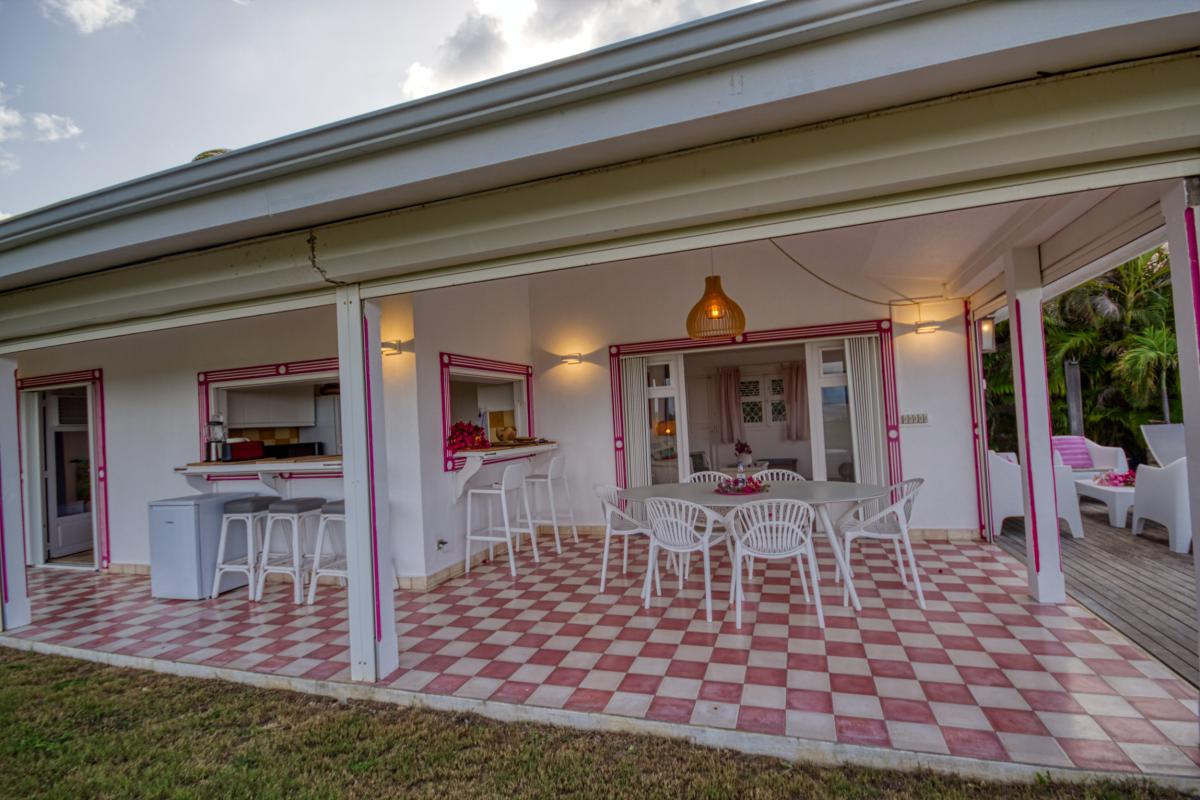 Location villa 3 chambres pour 4-6 personnes à St François en Guadeloupe avec vue mer et piscine