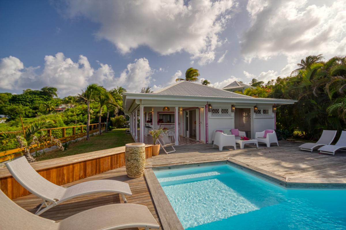 Location villa 2 chambres pour 4-6 personnes à St François en Guadeloupe avec vue mer et piscine