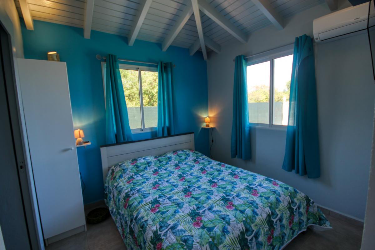 A louer à St François en Guadeloupe villa 2 chambres pour 6 personnes avec piscine