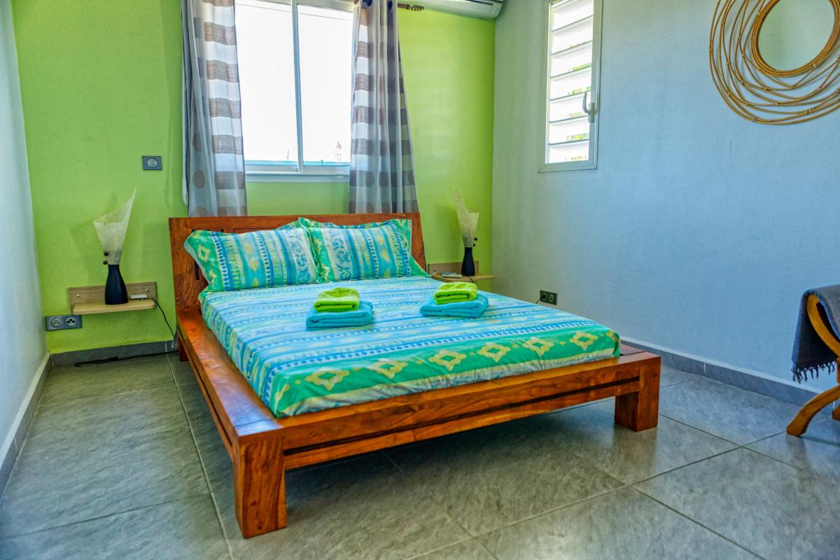 A louer villa 4 chambres 8 personnes avec piscine vue guadeloupe st françois