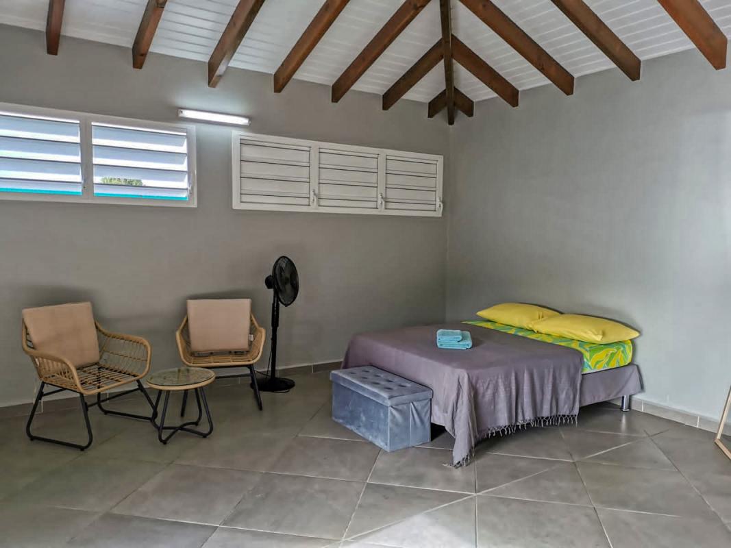 A louer villa 5 chambres 10 personnes avec piscine vue guadeloupe st françois