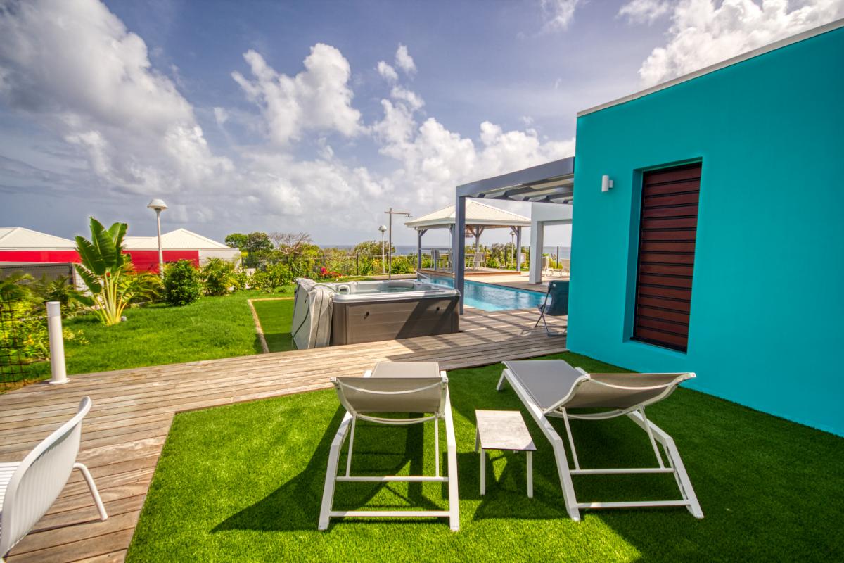 Location villa d'architecte avec vue mer piscine et spa 4 chambres pour 8 personnes