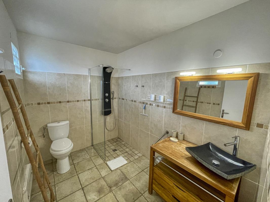 Location Villa Saint François Guadeloupe__salle de douche