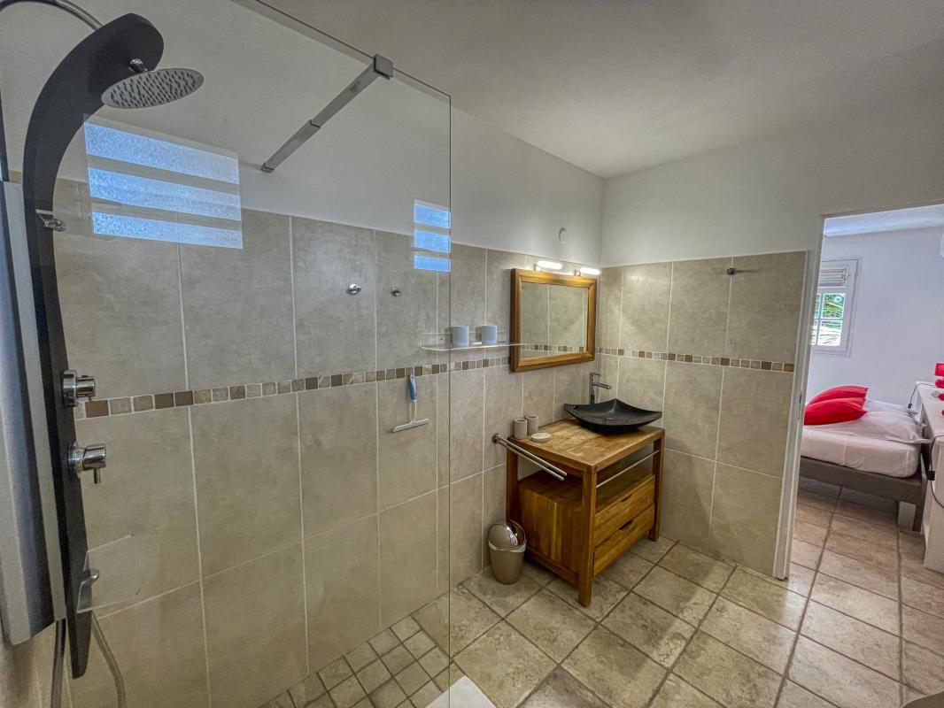 Location Villa Saint François Guadeloupe__salle de douche