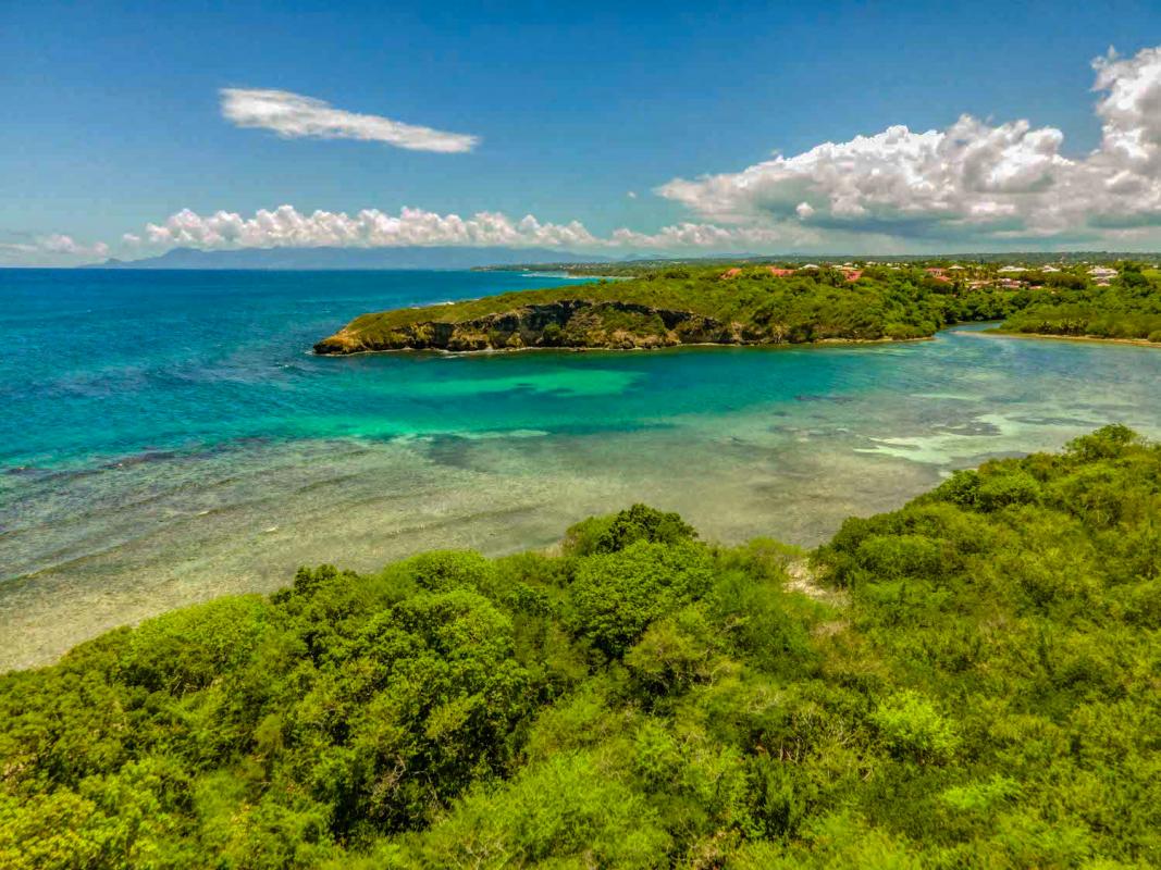 A louer St François guadeloupe villa 4 chambres 8 personnes avec piscine vue mer et accés plage