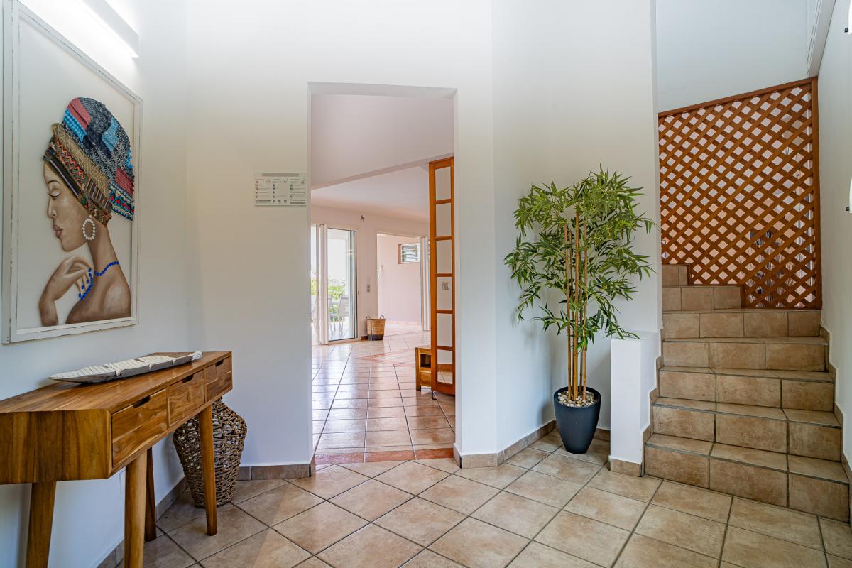 A louer villa 4 chambres pour 8 personnes à 500m de la plage avec piscine 