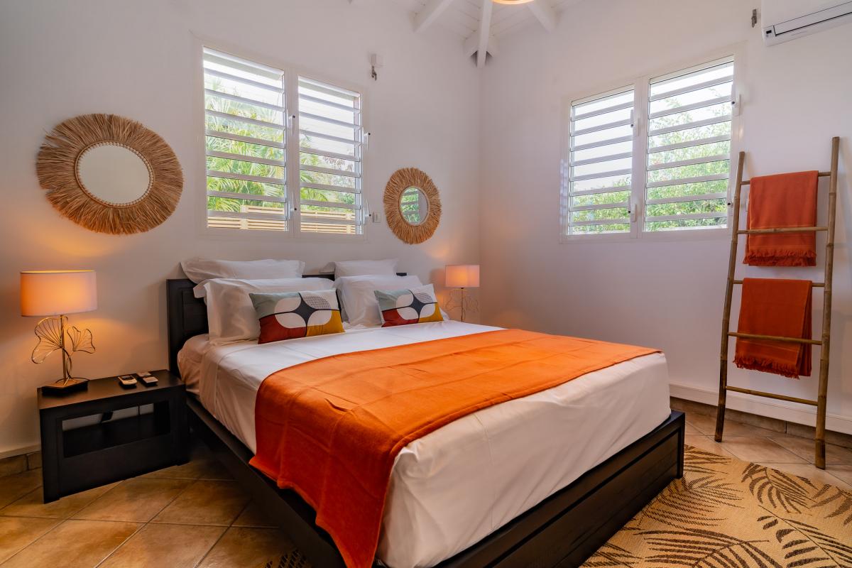 A louer villa 4 chambres pour 8 personnes à 500m de la plage avec piscine 