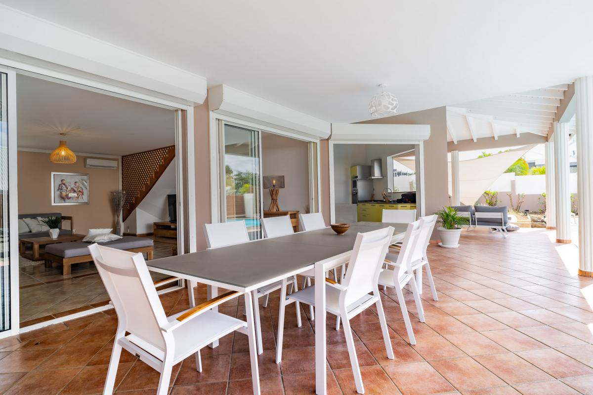 A louer villa 4 chambres pour 8 personnes à 500m de la plage avec piscine 