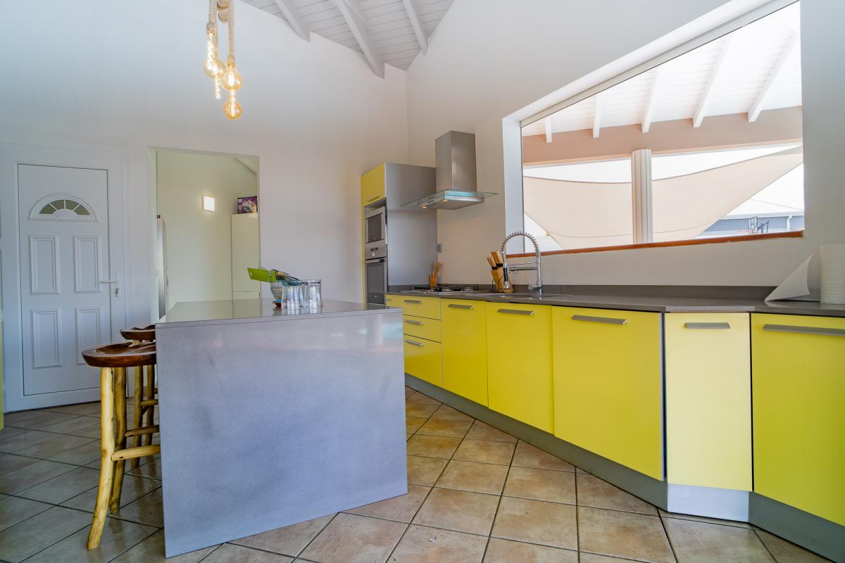 A louer villa 4 chambres pour 8 personnes à 500m de la plage avec piscine 