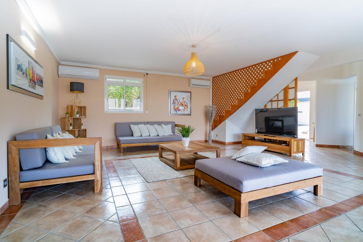 A louer villa 4 chambres pour 8 personnes à 500m de la plage avec piscine 