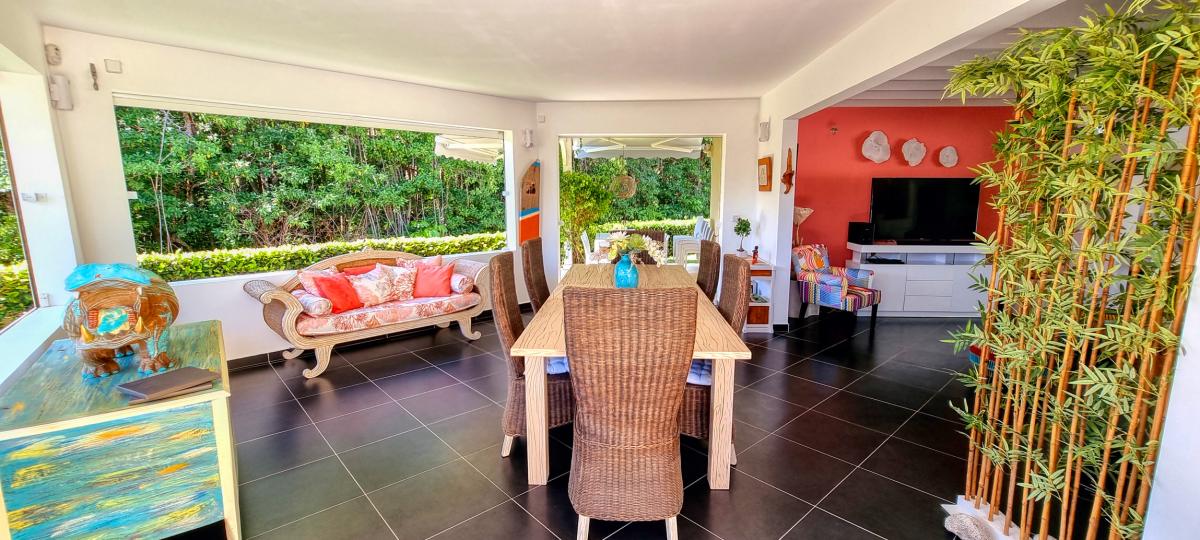 Location villa 5 chambres 10 personnes avec piscine à 100m de la plage à Saint François en Guadeloupe