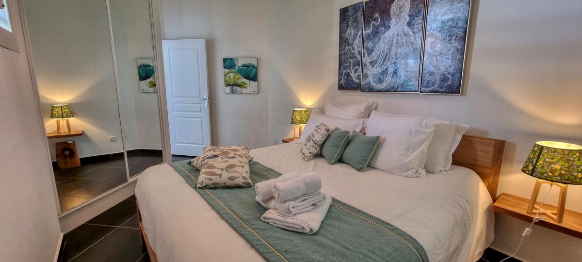 Location villa 5 chambres 10 personnes avec piscine à 100m de la plage à Saint François en Guadeloupe