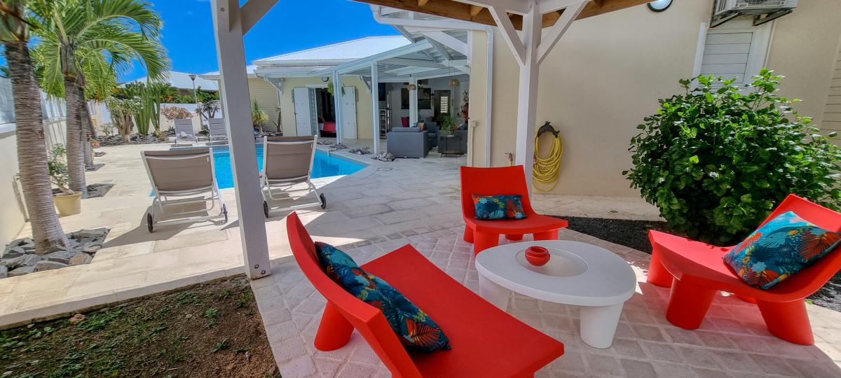 Location villa 5 chambres 10 personnes avec piscine à 100m de la plage à Saint François en Guadeloupe