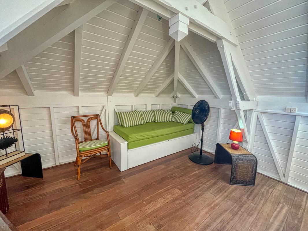 Location villa 4 chambres 11 personnes avec piscine à St François en Guadeloupe - mezzanine