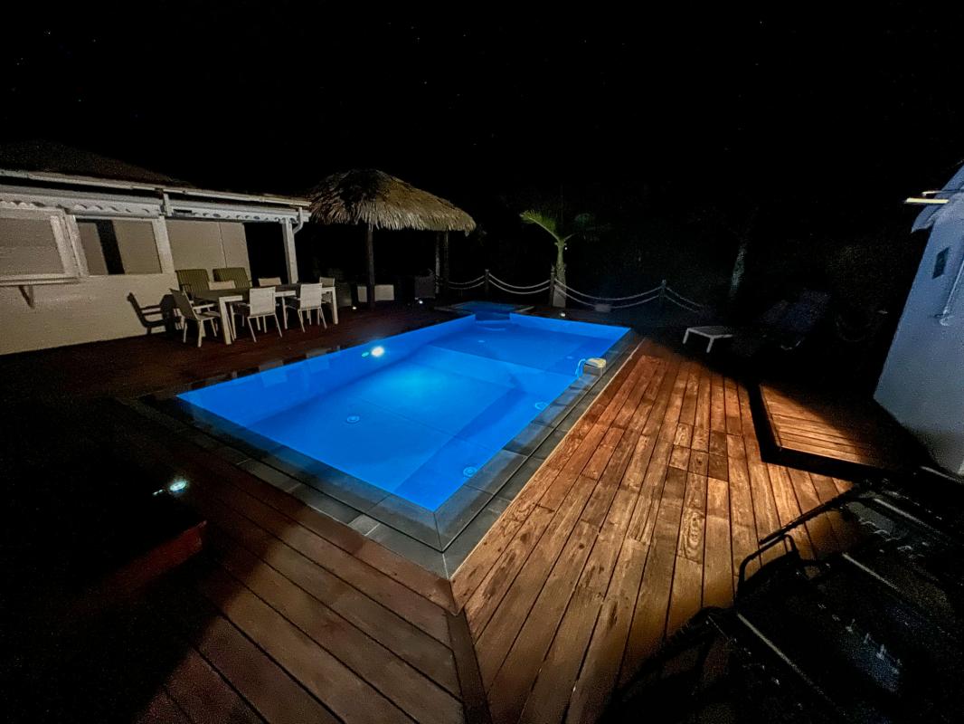 Location villa 4 chambres 11 personnes avec piscine à St François en Guadeloupe - piscine de nuit