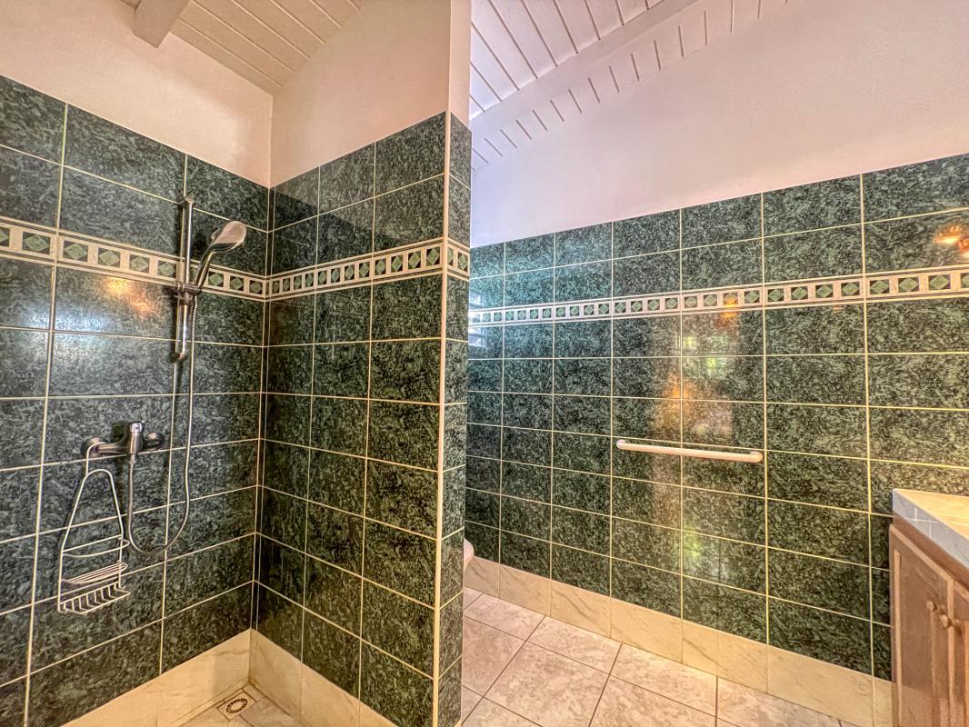 Location villa 4 chambres 11 personnes avec piscine à St François en Guadeloupe - sdd suite parentale