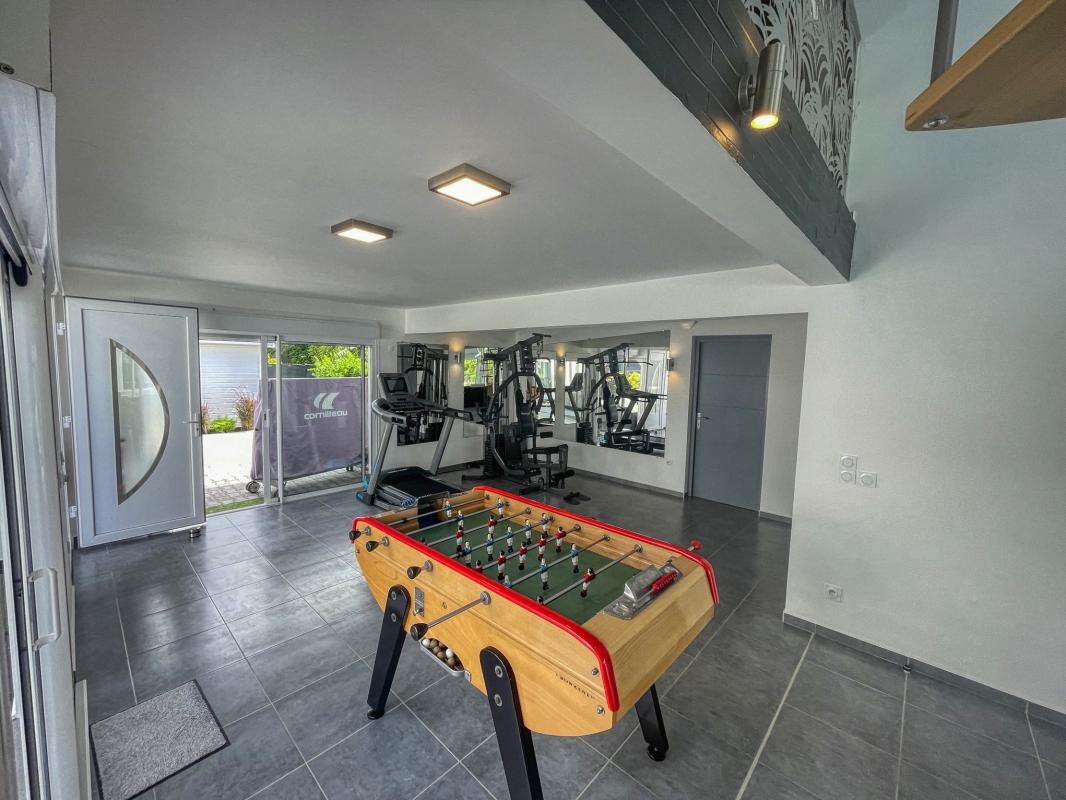 Location villa Saint François Guadeloupe-piscine vue mer-salle de sport et jeux