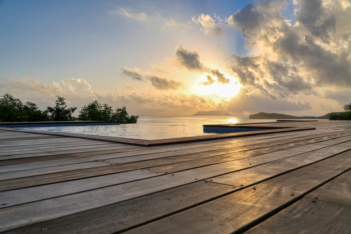 Location villa 3 chambres pour 6 personnes avec piscine vue mer et accés plge anse à la gourde Iguana Bay St François Guadeloupe 