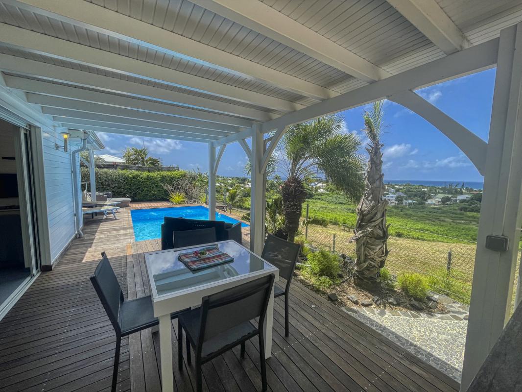 Location villa Guadeloupe Saint François - villa 1 chambre 2 adultes et 1 enfant - piscine et vue mer