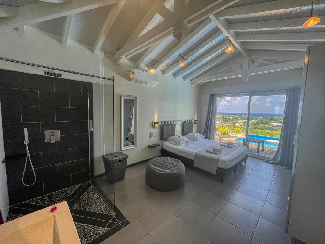 Location villa Guadeloupe Saint François - villa 1 chambre 2 adultes et 1 enfant - piscine et vue mer