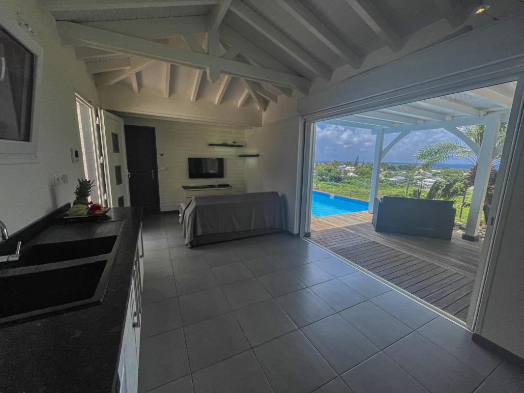 Location villa Guadeloupe Saint François - villa 1 chambre 2 adultes et 1 enfant - piscine et vue mer