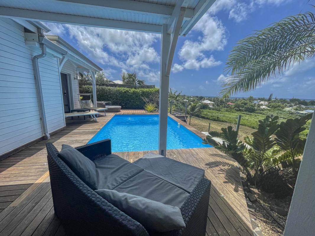 Location villa Guadeloupe Saint François - villa 1 chambre 2 adultes et 1 enfant - piscine et vue mer