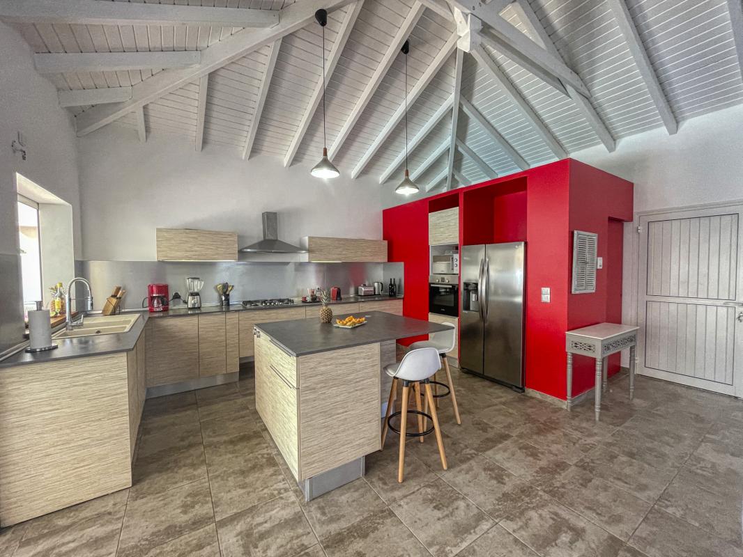 Location villa Guadeloupe Saint François - 3 suites avec salle de douche pour 6 personnes - piscine 