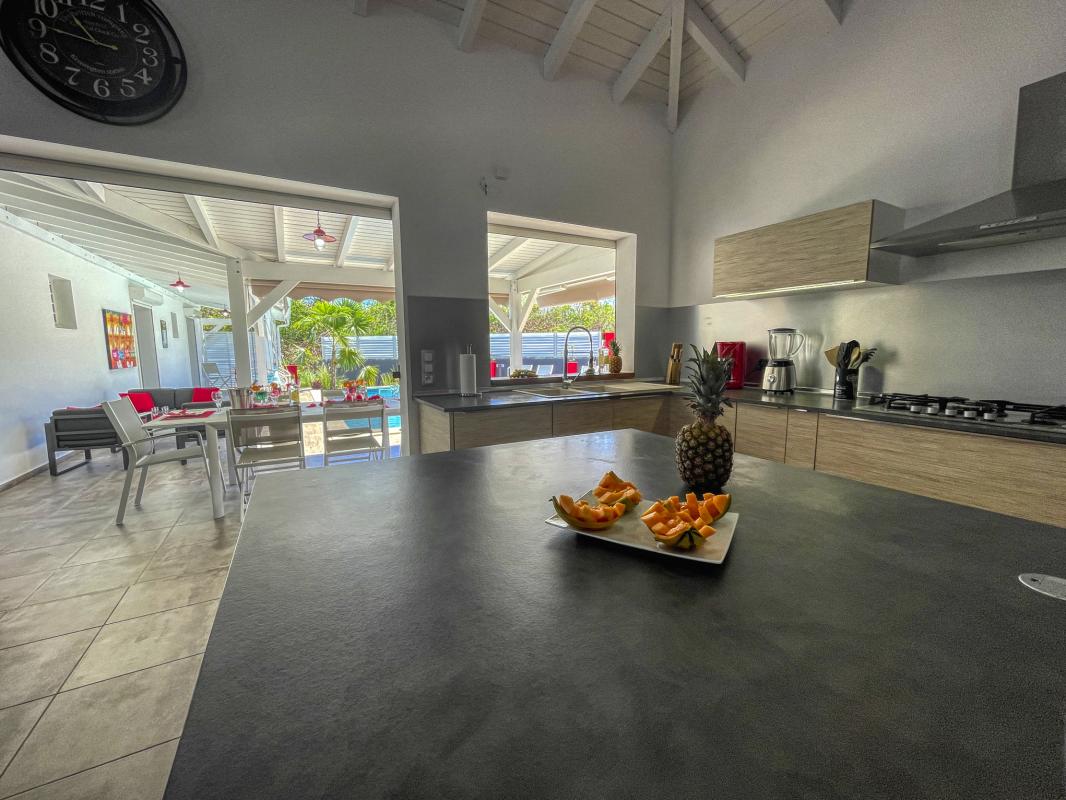 Location villa Guadeloupe Saint François - 3 suites avec salle de douche pour 6 personnes - piscine 
