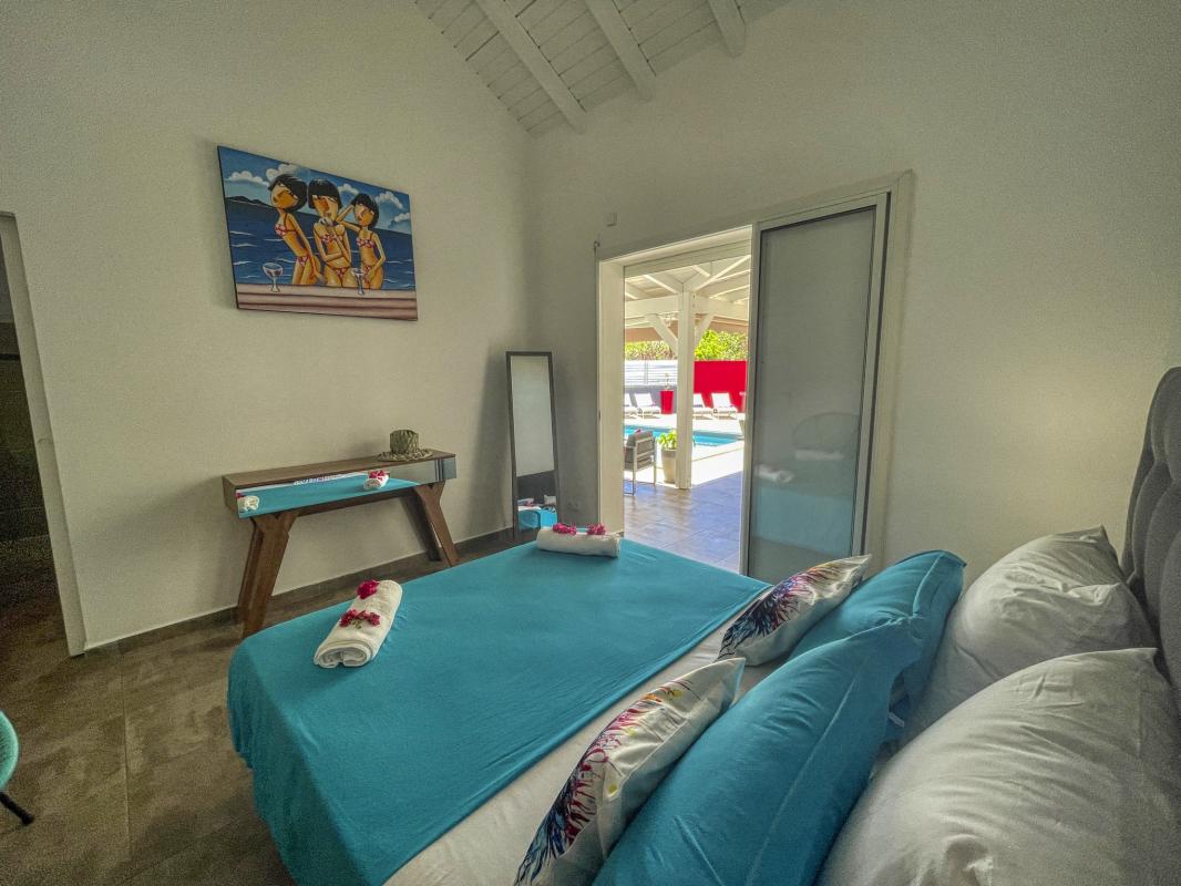 Location villa Guadeloupe Saint François - 3 suites avec salle de douche pour 6 personnes - piscine