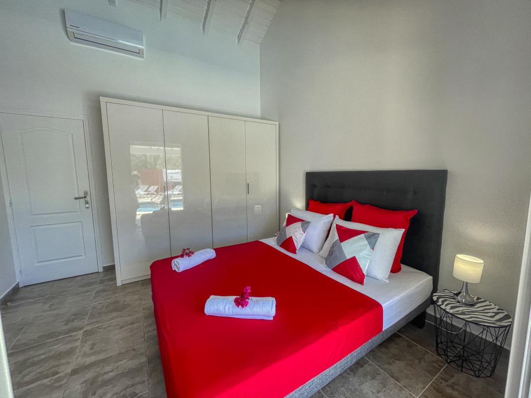 Location villa Guadeloupe Saint François - 3 suites avec salle de douche pour 6 personnes - piscine 