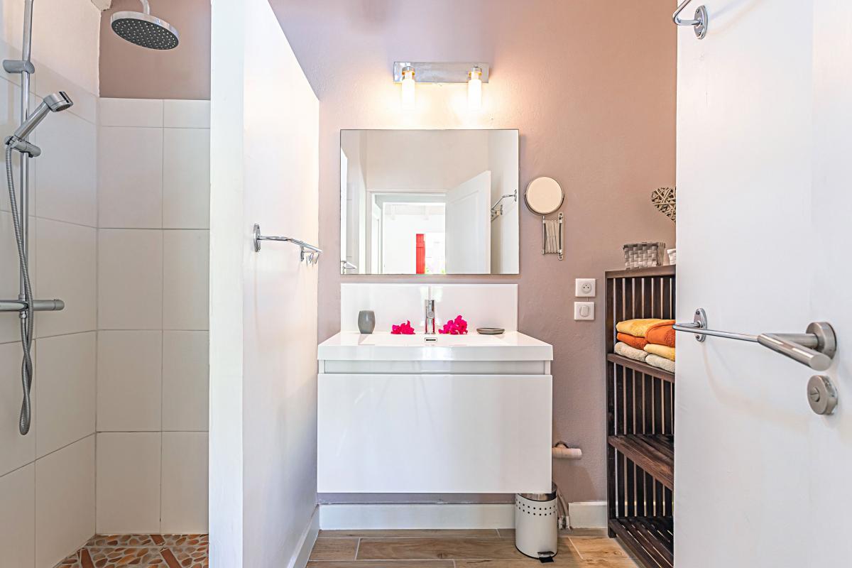 Location villa Guadeloupe Saint François - villa 1 chambre 2 adultes et 1 enfant avec piscine