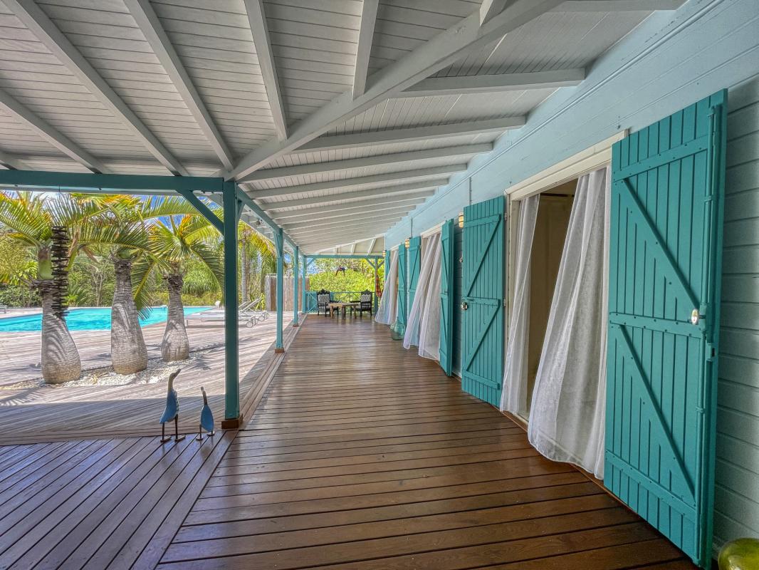 Location villa Guadeloupe 12 personnes  - accès chambres