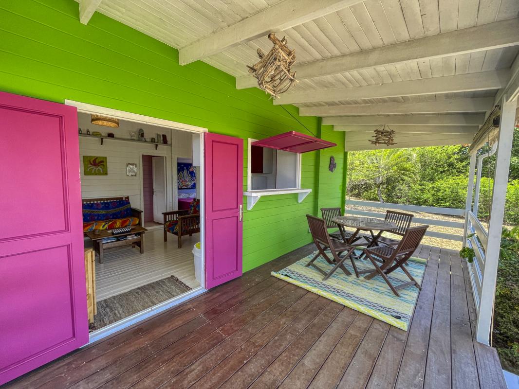 Location villa Guadeloupe 12 personnes terrasse bungalow