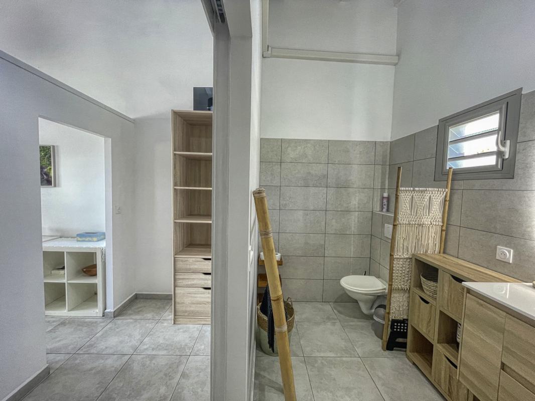 Location villa 3 chambres Saint François Guadeloupe- dressing sdd annexe