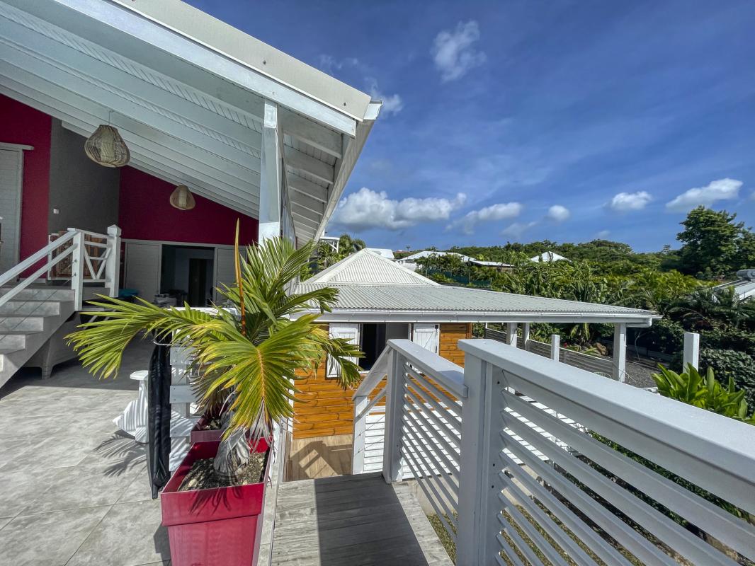 Location villa 5 chambres Saint François Guadeloupe-accès bungalow