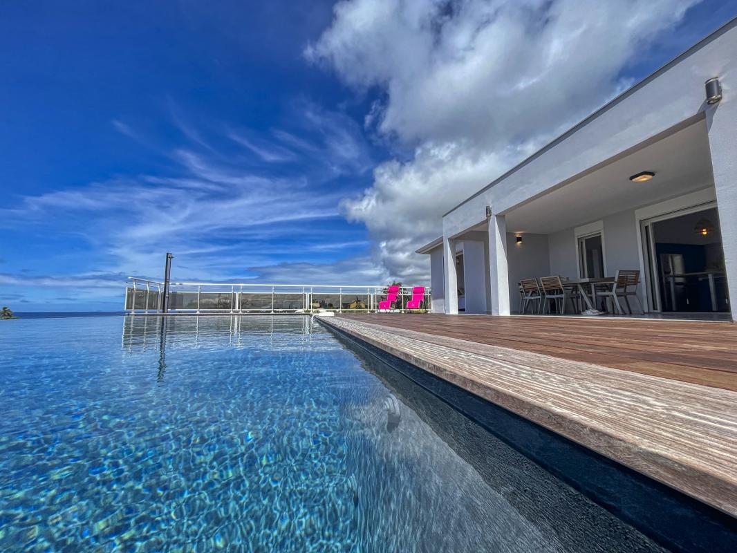 Villa vue mer exceptionnelle à Saint François Guadeloupe-ensemble