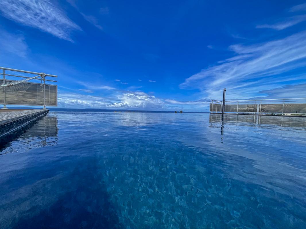 Villa vue mer exceptionnelle à Saint François Guadeloupe-la piscine