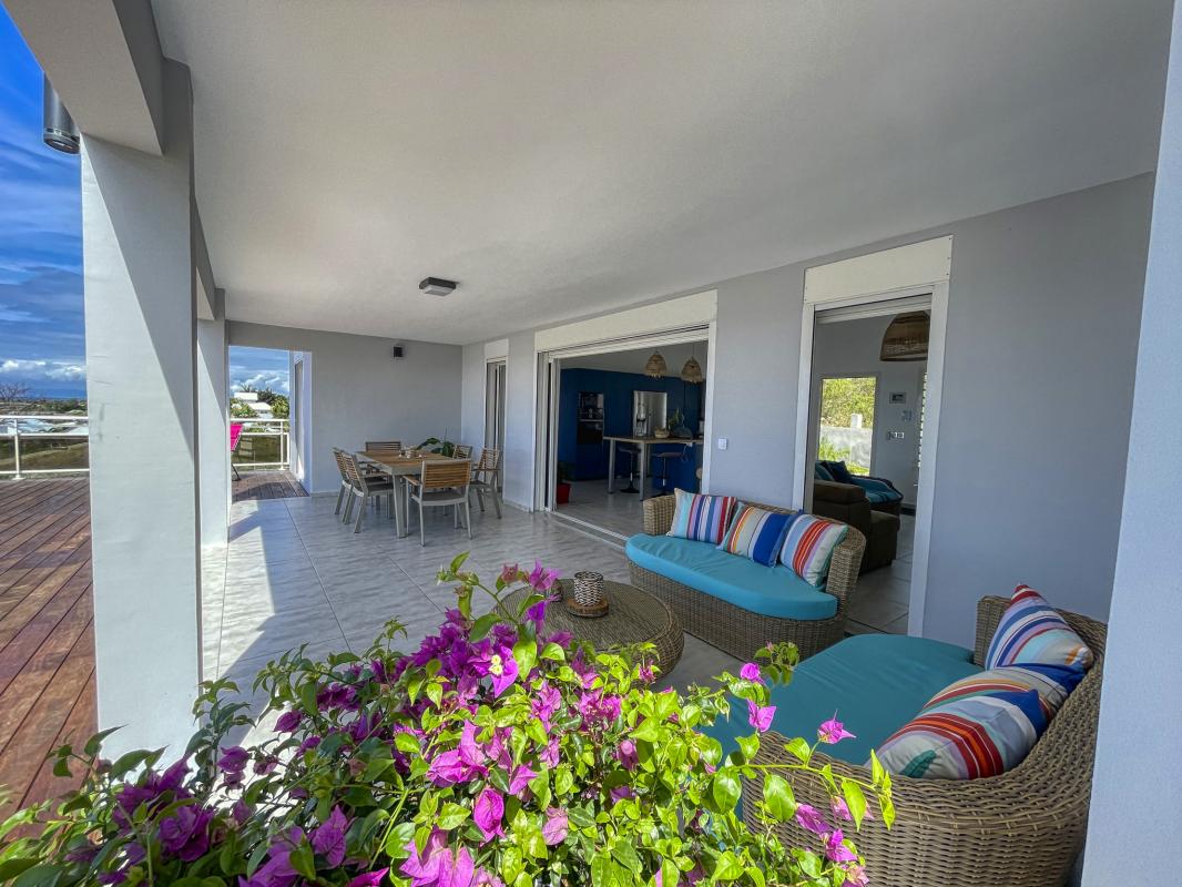 Villa vue mer exceptionnelle à Saint François Guadeloupe-terrasse