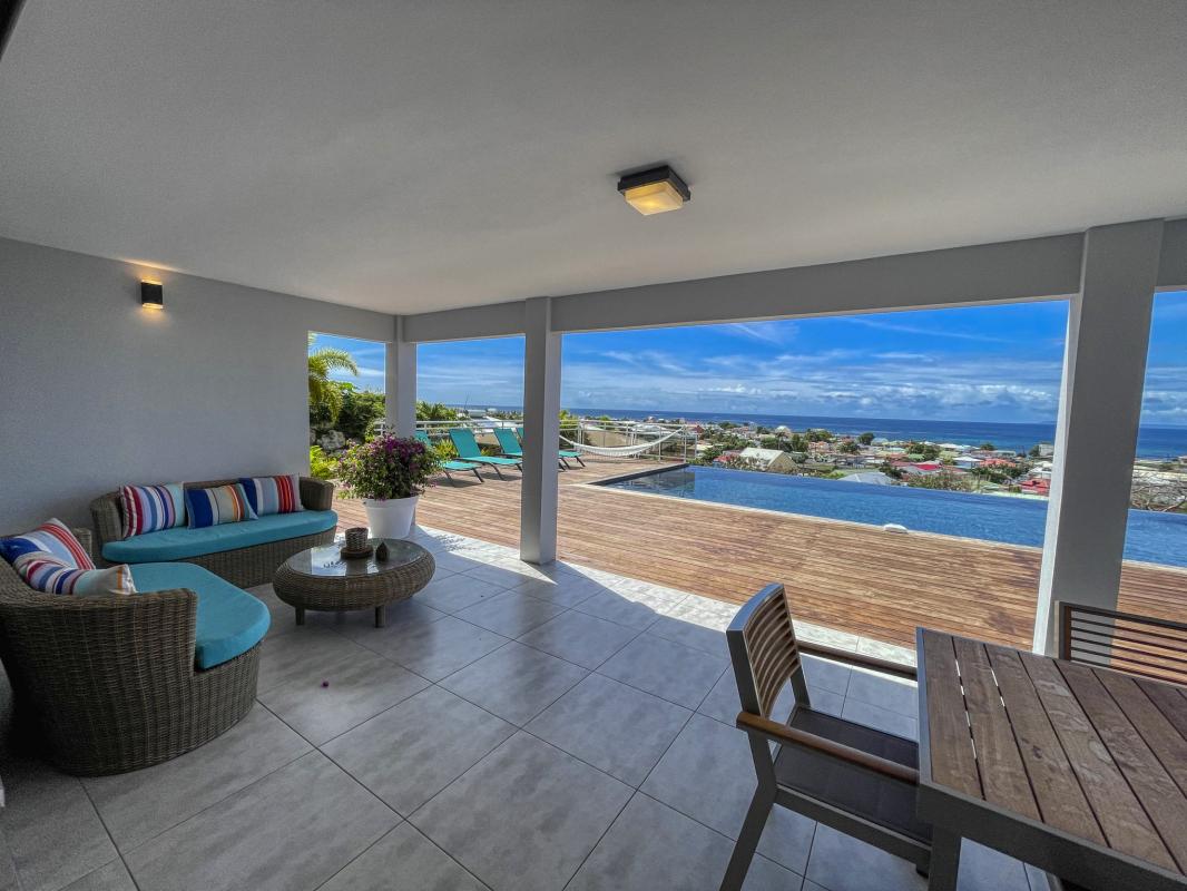 Villa vue mer exceptionnelle à Saint François Guadeloupe-terrasse