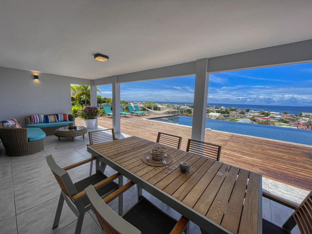 Villa vue mer exceptionnelle à Saint François Guadeloupe-terrasse