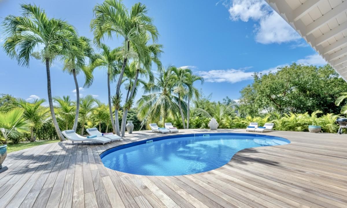 A louer villa 5 chambres Saint François Guadeloupe-piscine