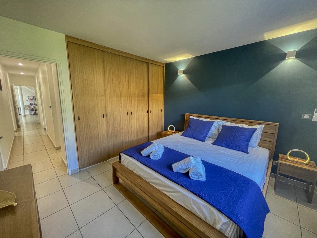 Villa 5 chambres à louer à Saint François Guadeloupe-Chambre