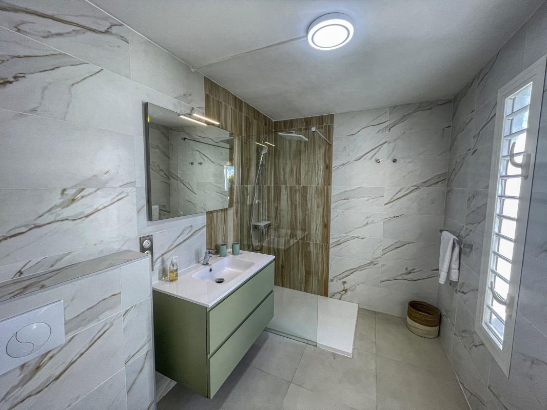 Villa 5 chambres à louer à Saint François Guadeloupe-SDD