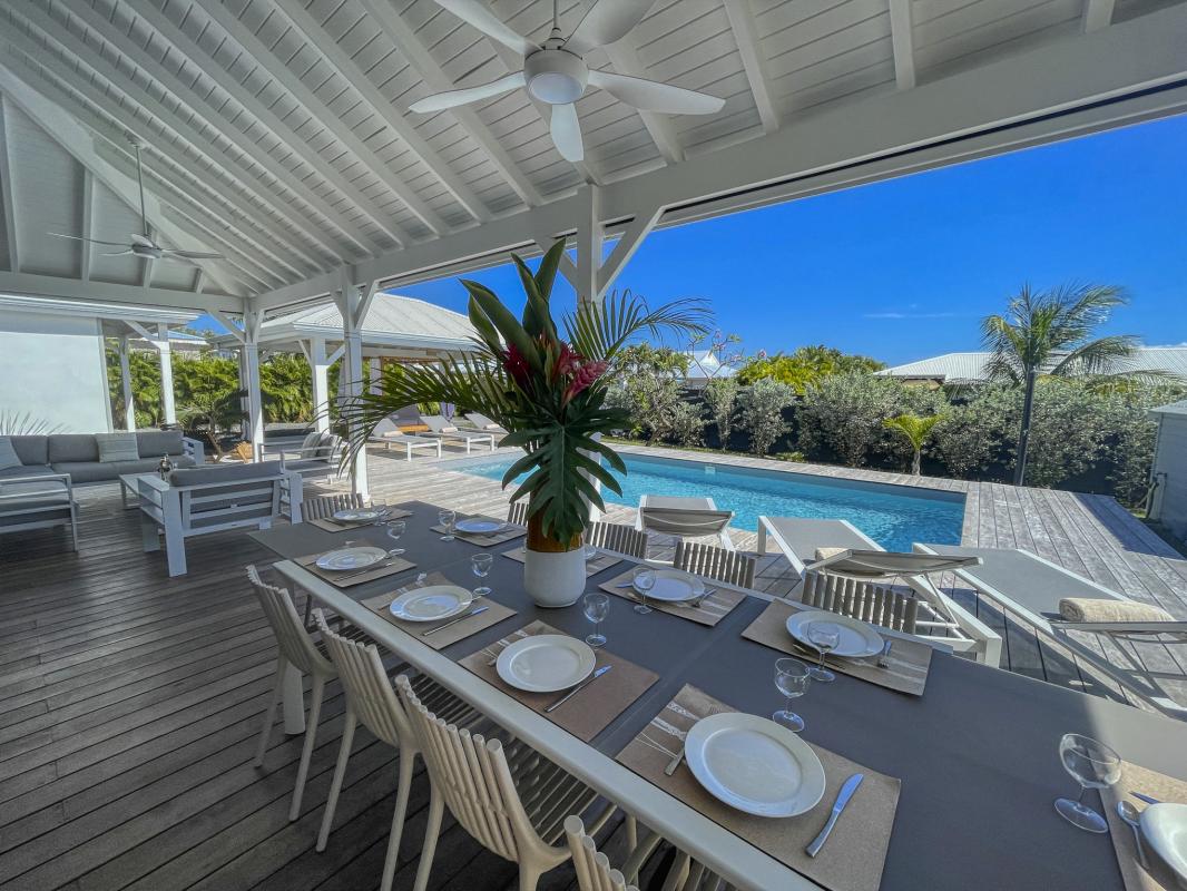 Villa 5 chambres à louer à Saint François Guadeloupe-terrasse