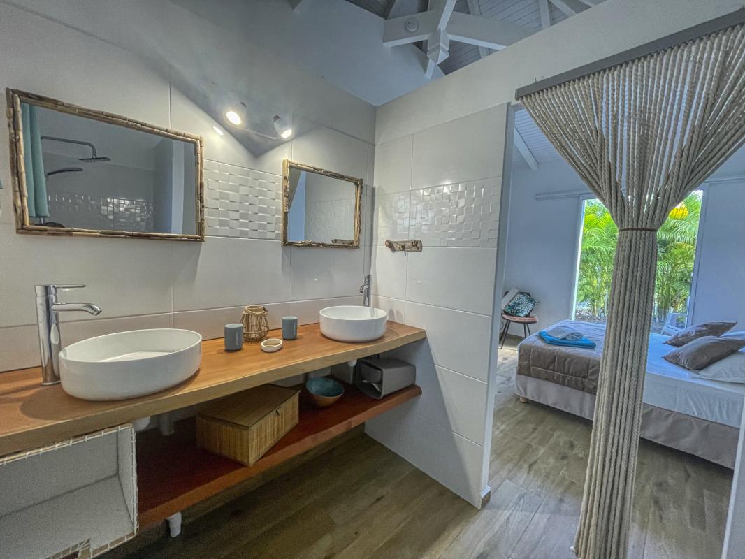 Location villa piscine Saint François Guadeloupe_sdb