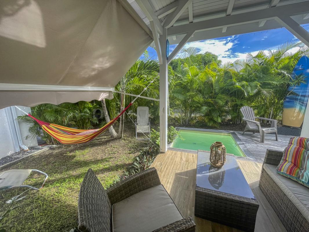 Location villa piscine Saint François Guadeloupe_terrasse
