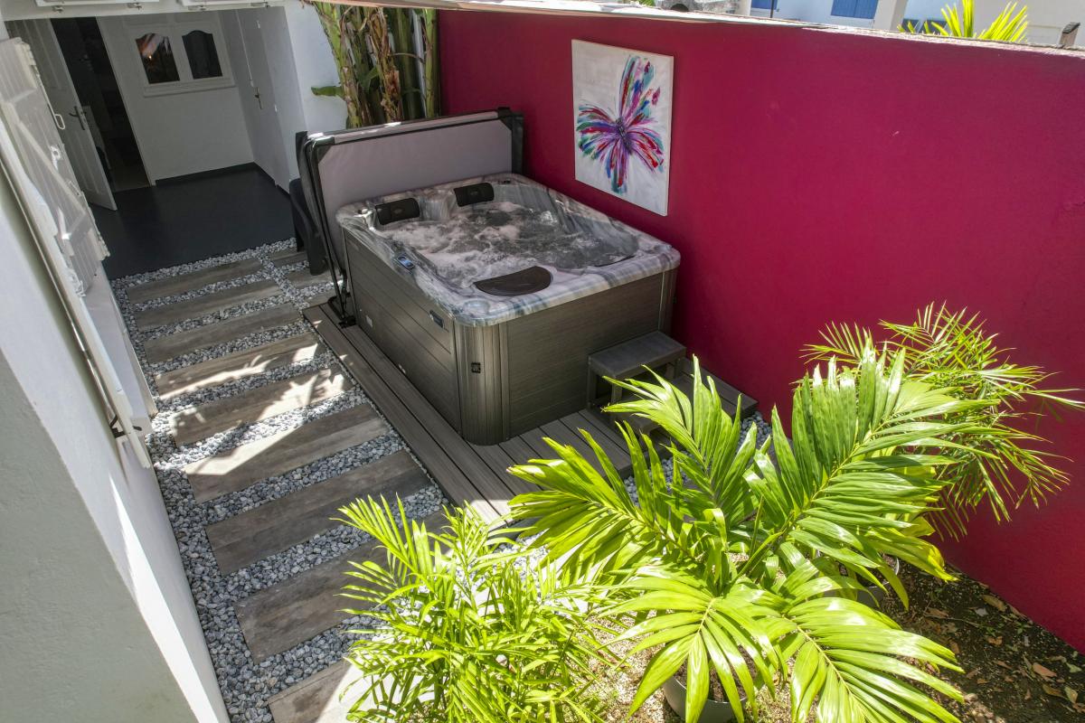 Location Villa 14 personnes Saint François Guadeloupe-jacuzzi